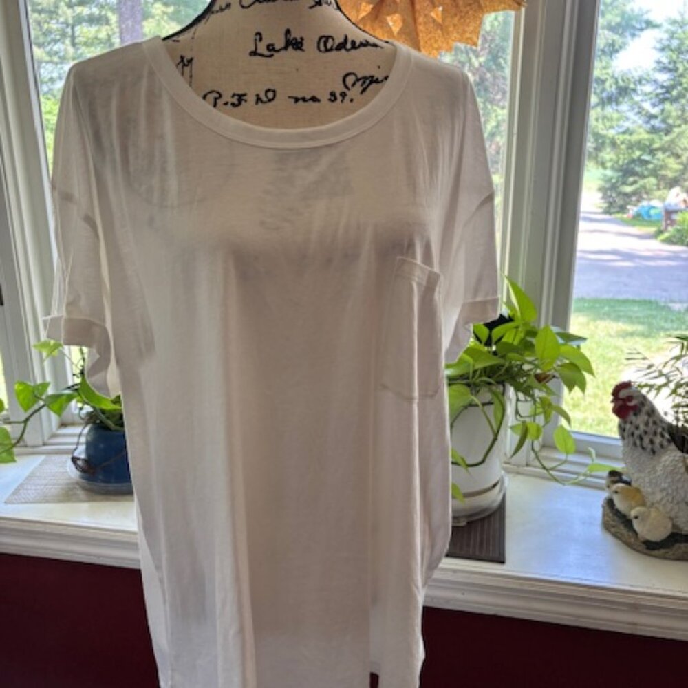 Lot of 4 Woman's Shirts - Picture 7 of 13